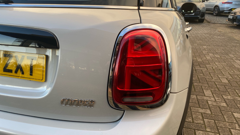 MINI Hatchback 1.5 Cooper Classic II 5dr Auto Petrol Hatchback